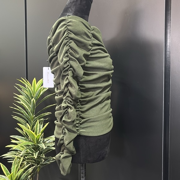 Line and Dot Billie Off/On Shoulder, Ruched front/back/sleeves,stretch knit - Picture 7 of 14